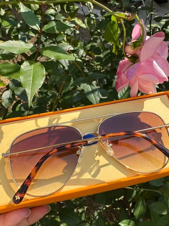 Louis Vuitton sunglasses?️ main image 8